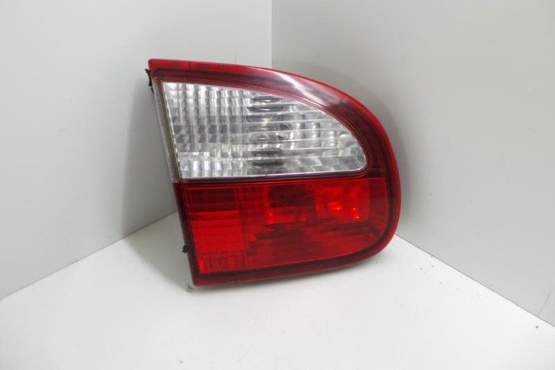 Daewoo Lanos Bj.98 R&uuml;cklicht R&uuml;ckleuchte links innen Modell 3-trg.
